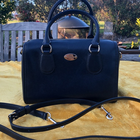 Coach Handbags - Coach convertible handbag crossbody